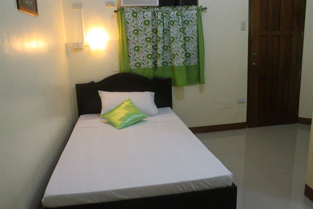 Amerson Pension Place Puerto Princesa Esterno foto