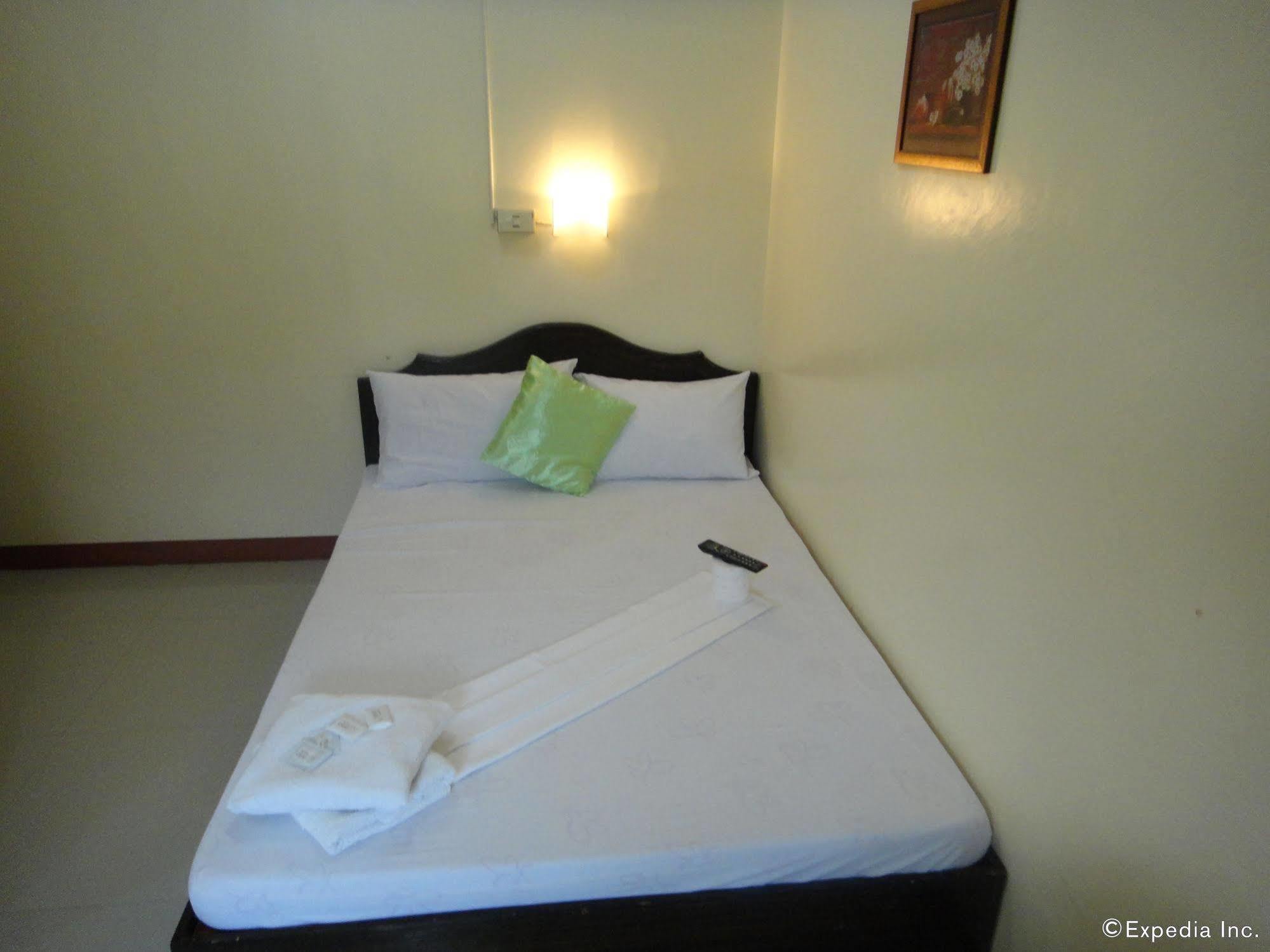 Amerson Pension Place Puerto Princesa Esterno foto